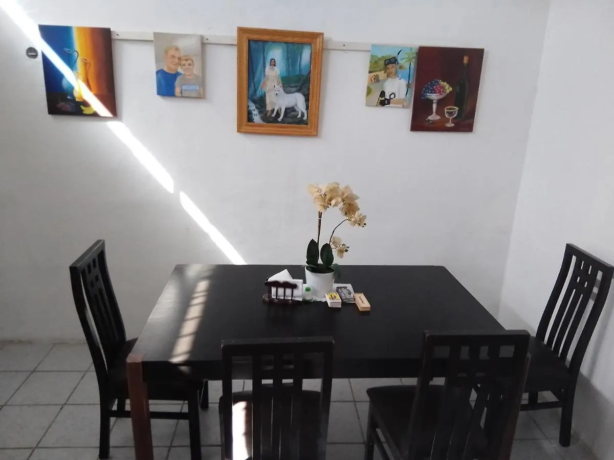 Maya Room In Art Studio Cancún Bed and breakfast